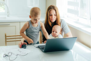 Dzień Bezpiecznego Komputera – jak chronić najmłodszych w świecie cyfrowym?