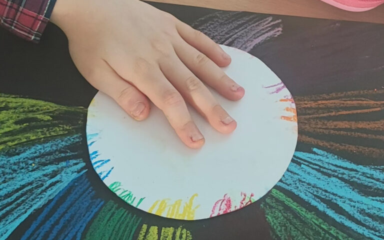 Magiczna Zima: Tworzymy Urocze Prace Plastyczne! 